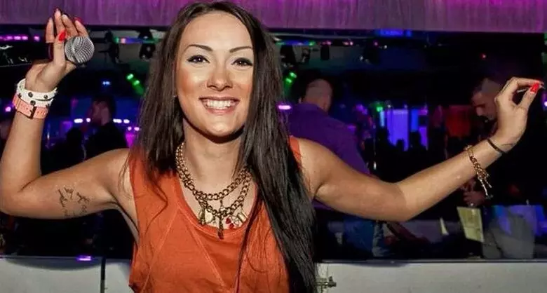laura-rosca-makru-adio-te-sun-eu