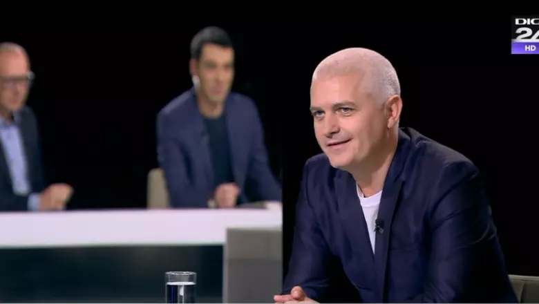 OTMzMGJkMzcxOTRiZjZlZTkyZTE3NjlkZTY5.thumb_