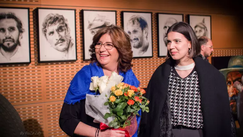 Magda Catone s-a inscris la facultate