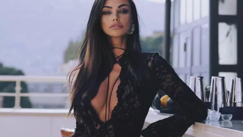 madalina ghenea5