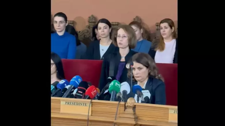 Jmhhc2g9MzA2MmQzMzljNTgxZGM2YTNjYTM4ZTU3N2YxZTM4MWE=.thumb