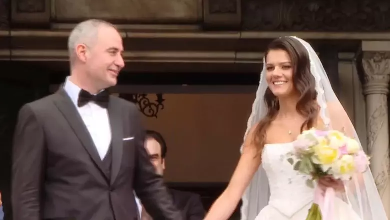 YmE0YmY1MDFiNDZkZWMxNWY3MmEzYzkyZWY1.thumb