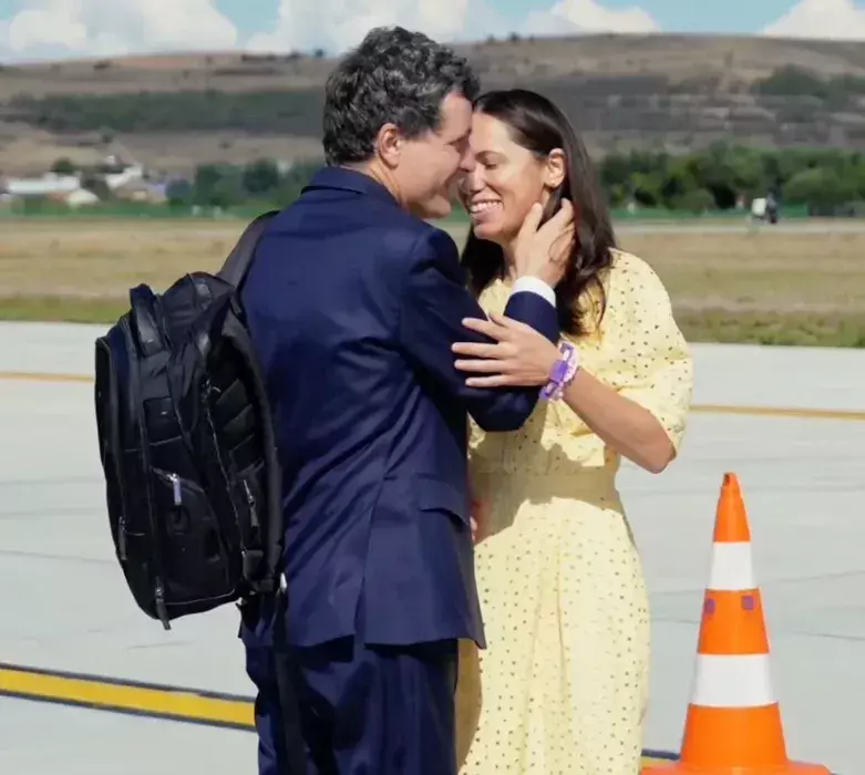 nicusor dan sarut mirabela gradinaru2