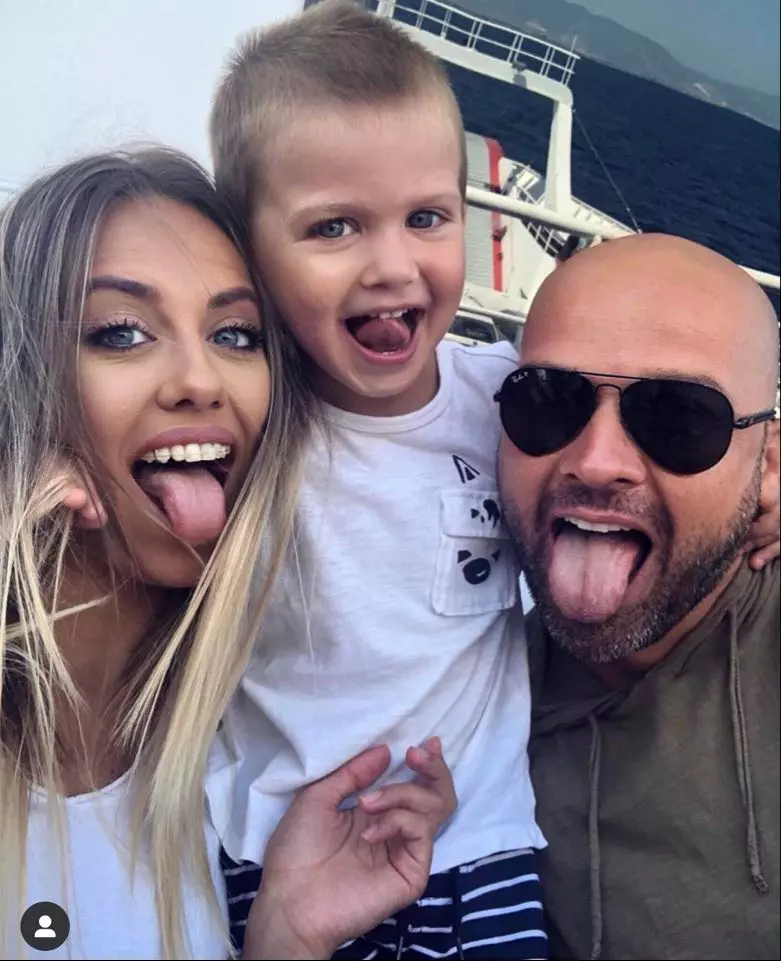 Andrei-Ștefănescu-și-familia-1