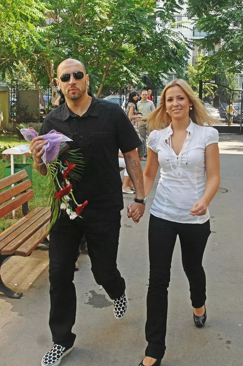 Sotia lui CRBL, Elena