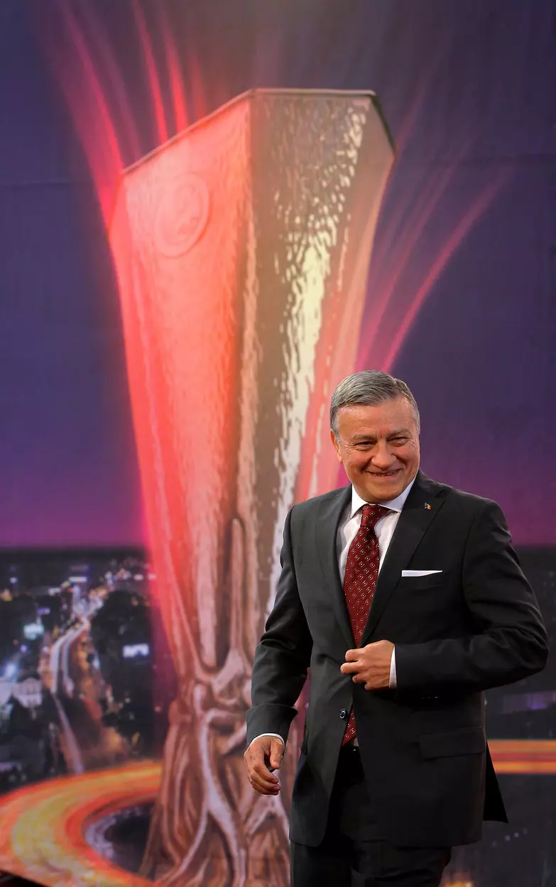 UEFA Europa League 2012 trophy handover in Bucharest