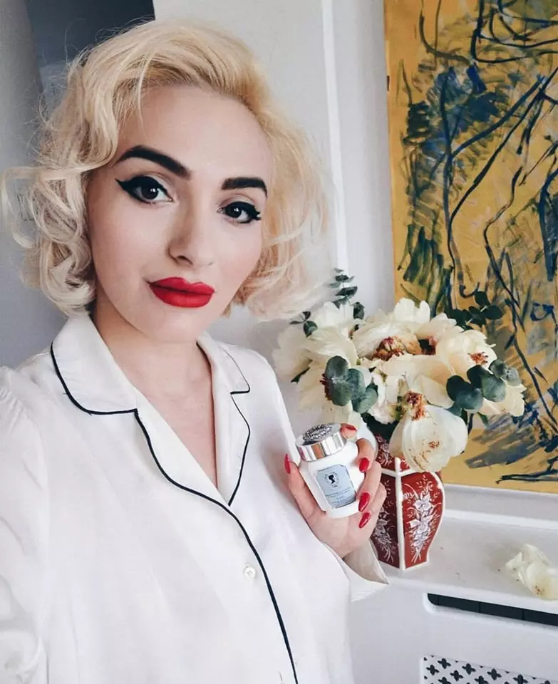 Ana Morodan și-a vopsit părul complet blond