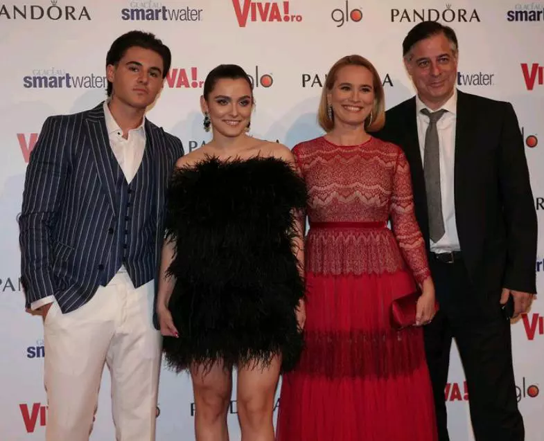 Andreea Esca si familia ei