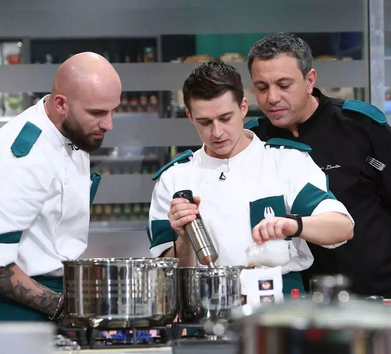 Paul-Vasile-chefi-la-cutite-2