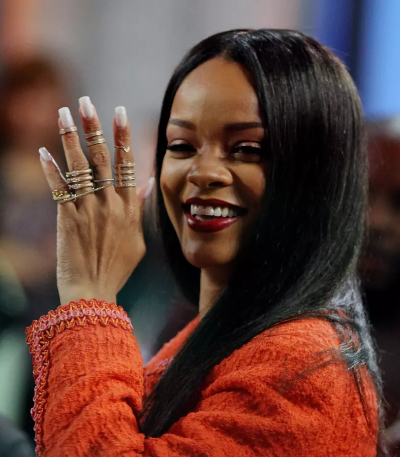 unghii-rihanna.jpg