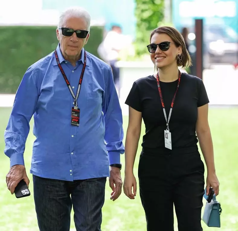 Romina Gingașu și soțul ei (5)