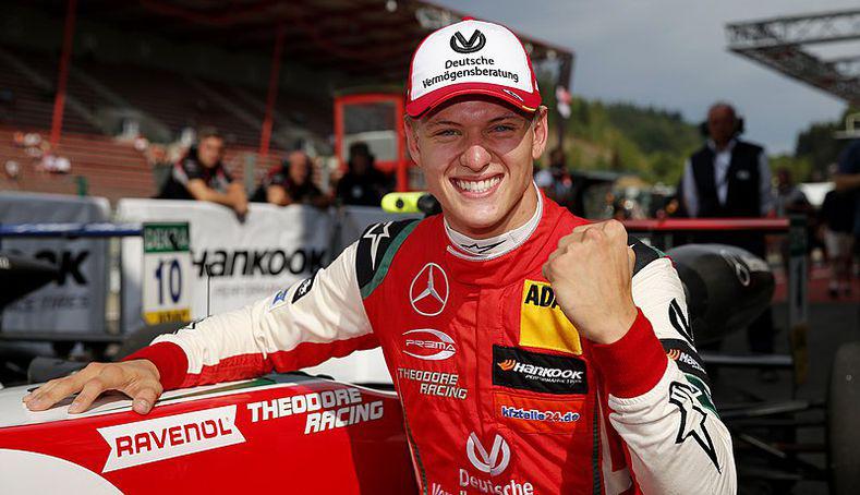 Mick Schumacher a semnat cu Ferrari și este mai aproape ca niciodată de Formula 1