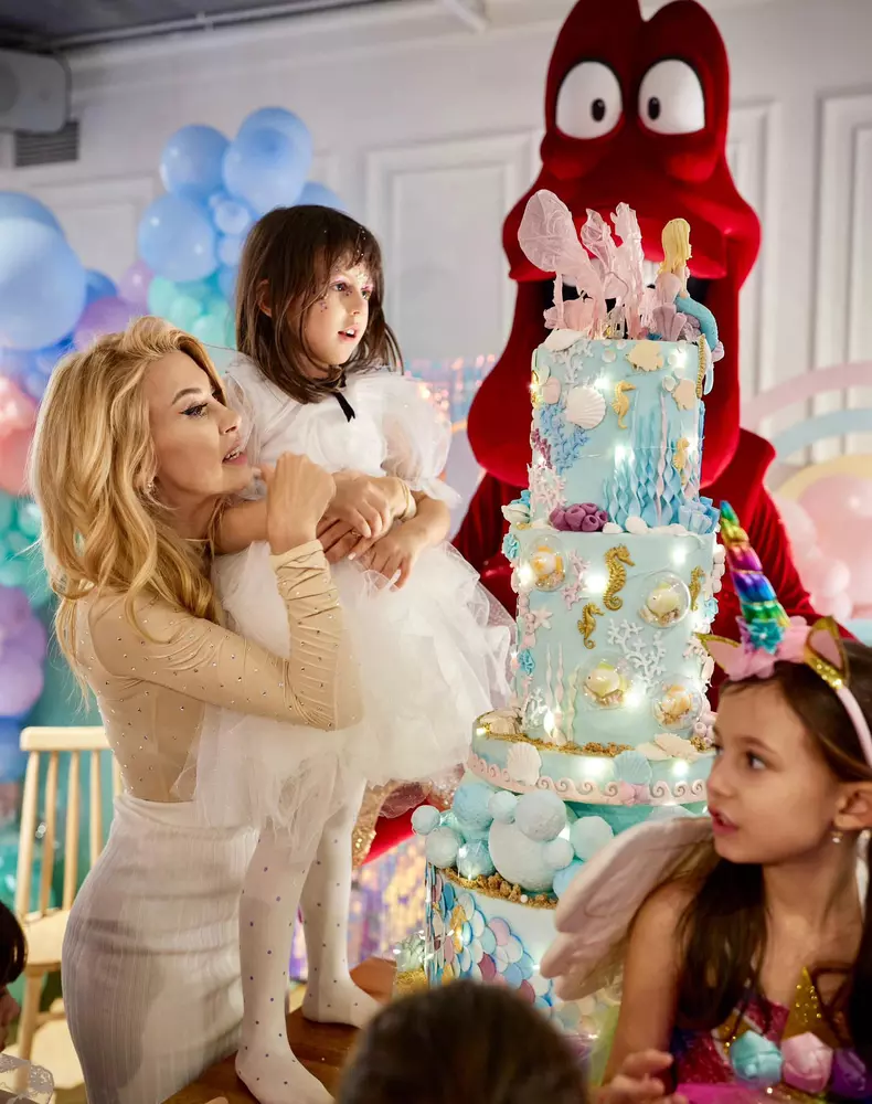 Clara, fiica Andreea Bălan și George Burcea, zi de naștere (2)