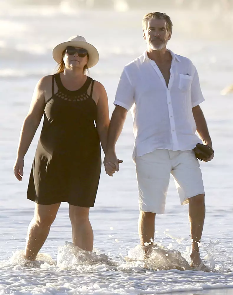 Exclusive... Pierce Brosnan & Keely Shaye Smith Out For A Romantic Beach Stroll
