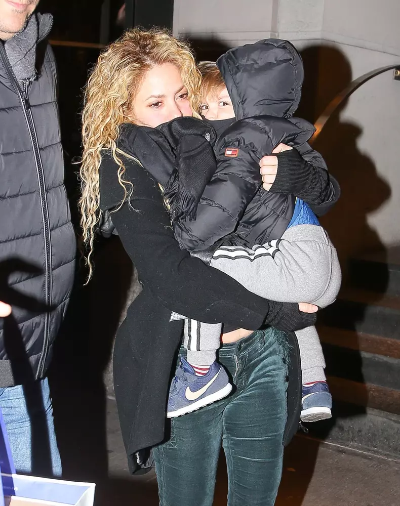 *EXCLUSIVE* Gerard Pique and Shakira take their kids to Hunt & Fish Club for a family dinner in NYC