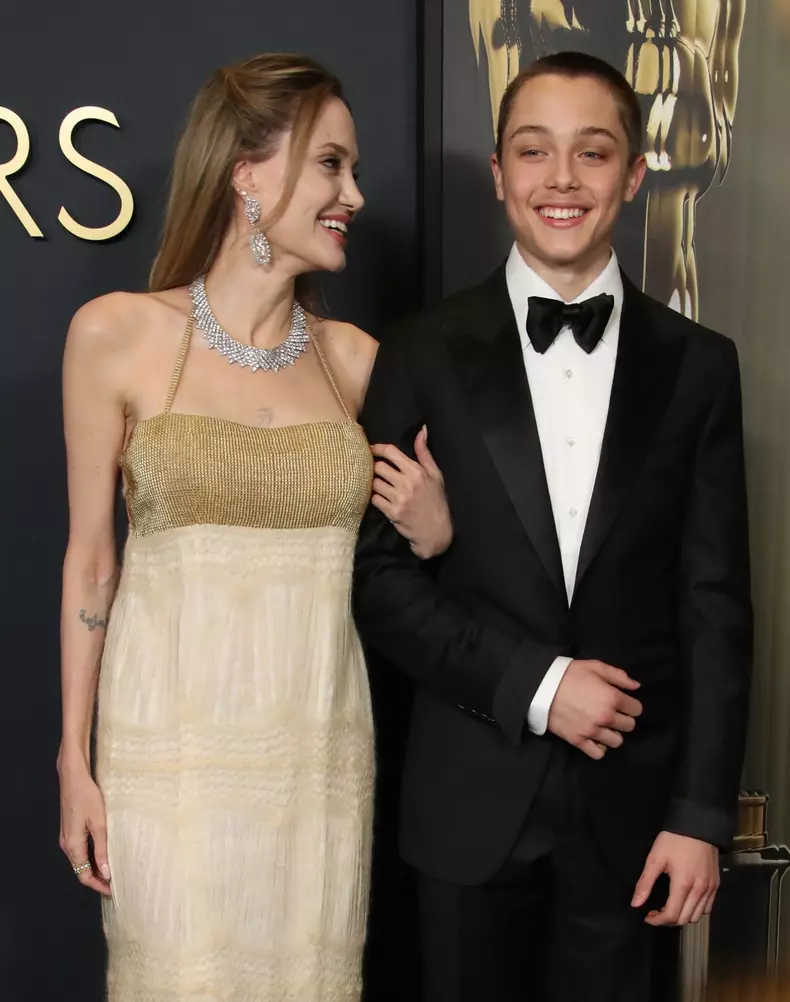 Angelina Jolie, apariție rară cu fiul ei Knox Jolie-Pitt 