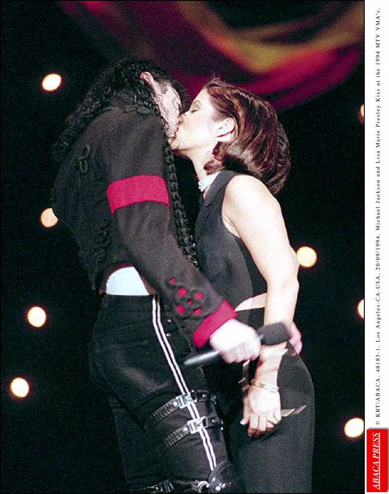 Lisa-Marie Presley şi  Michael Jackson