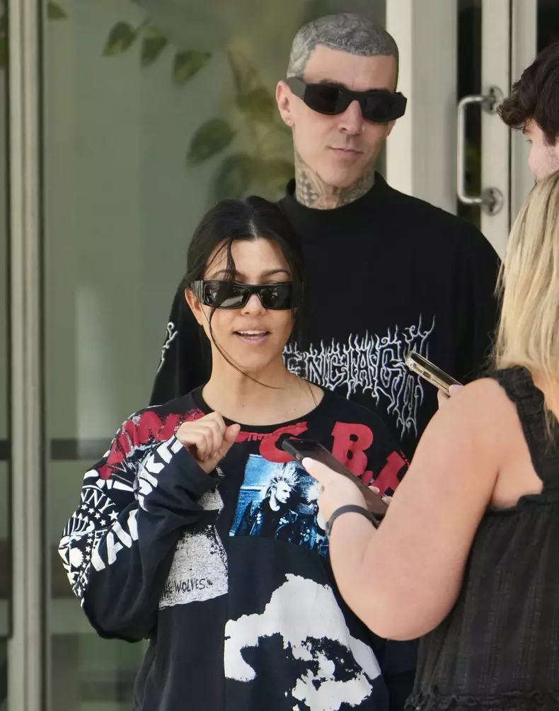*EXCLUSIVE* Travis Barker and Kourtney Kardashian visit Dicki’s for lunch at New Farm in Brisbane