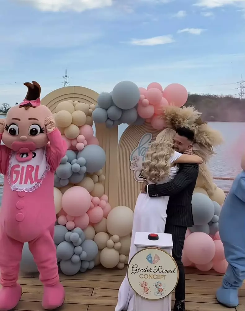 Simona Butură soț cununie civilă gender reveal8