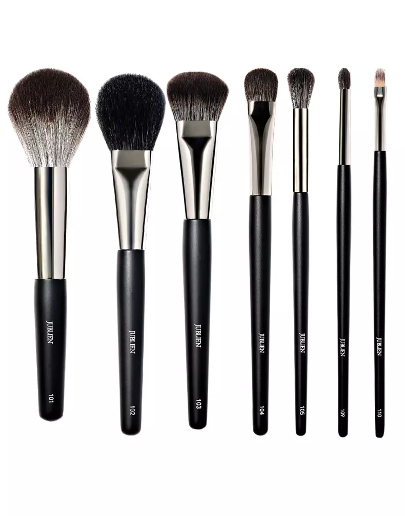 Set de pensule pentru machiaj All day makeup set JUBLIEN BEAUTY, 400 lei, disponibil pe jublienbeauty.com