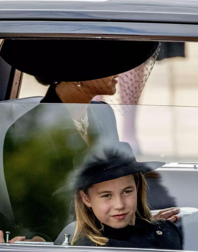 State Funeral Of Queen Elizabeth II - The Coffin En Route To Wellington Arch