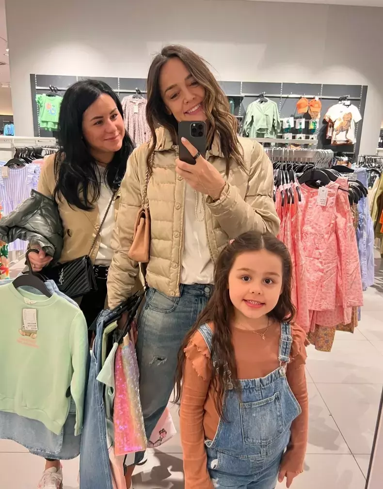 fata-adoptata-andreea-raicu-8