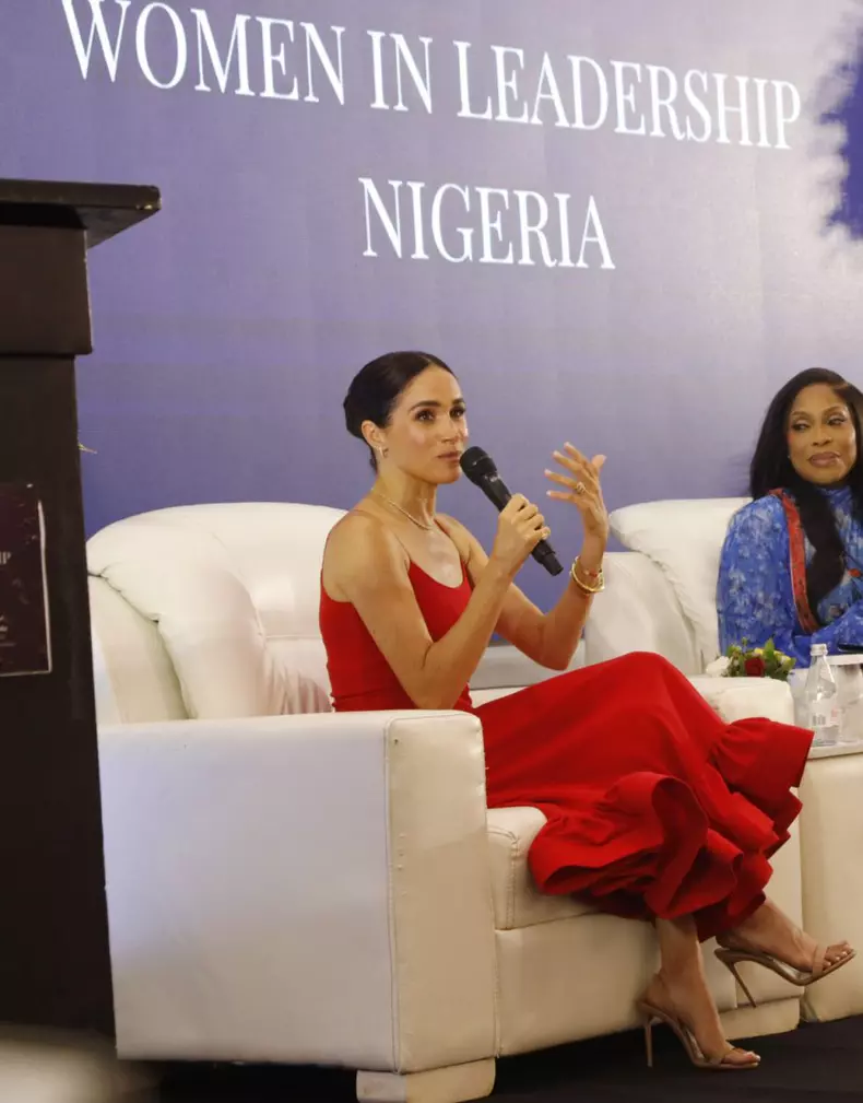 meghan-markle-nigeria-rochie-rosie