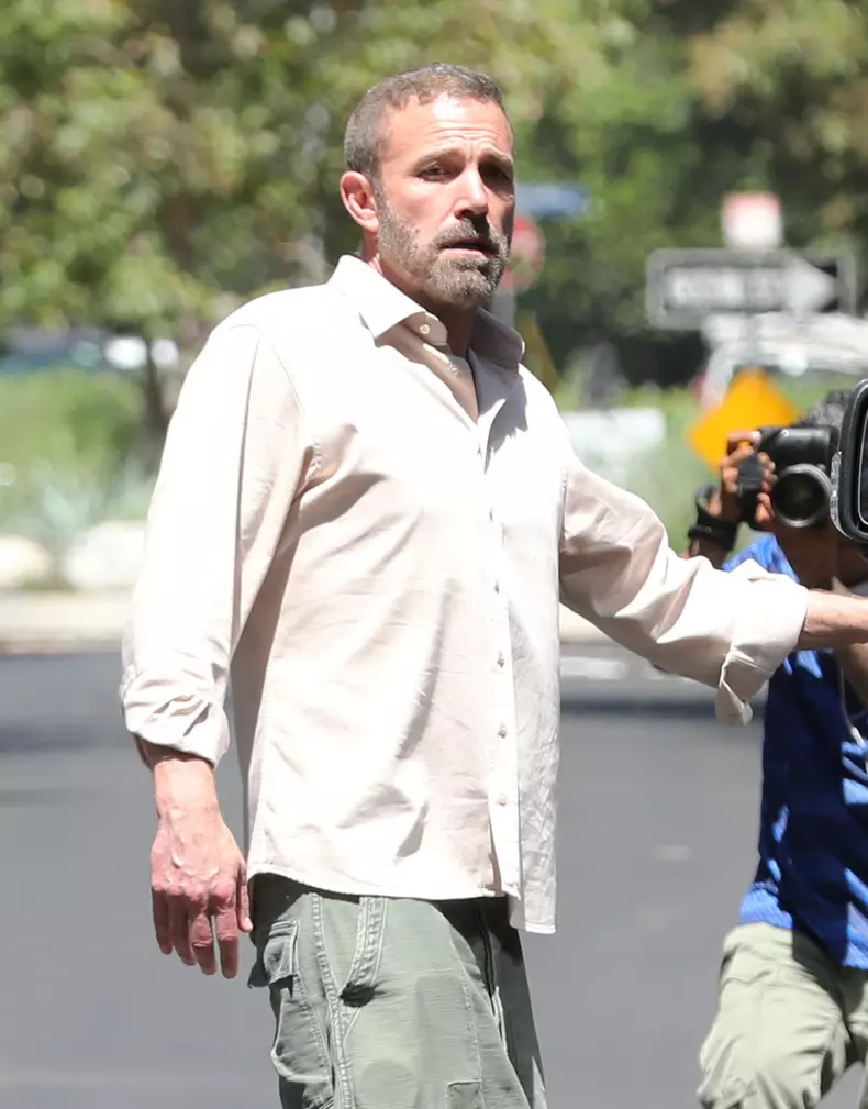 PREMIUM EXCLUSIVE Ben Affleck Takes Environmentalist Daughter Violet For A Drive In Gas Guzzling V8 Ford F-150 Raptor