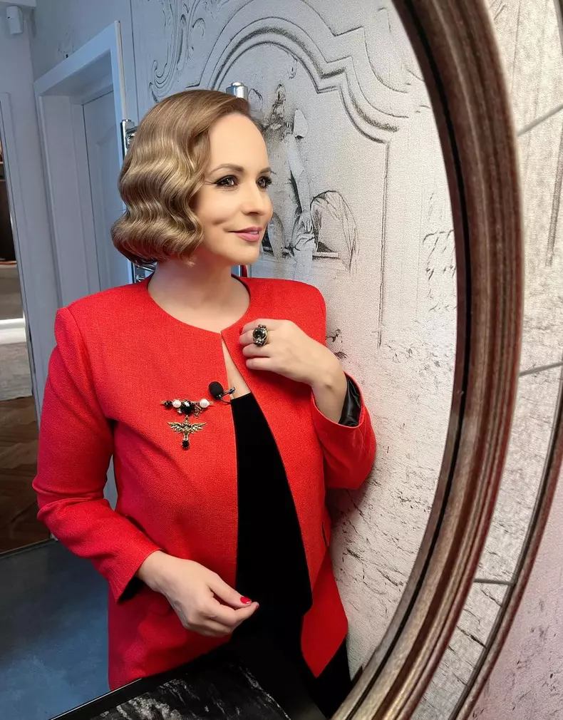 andreea-marin-blonda-7