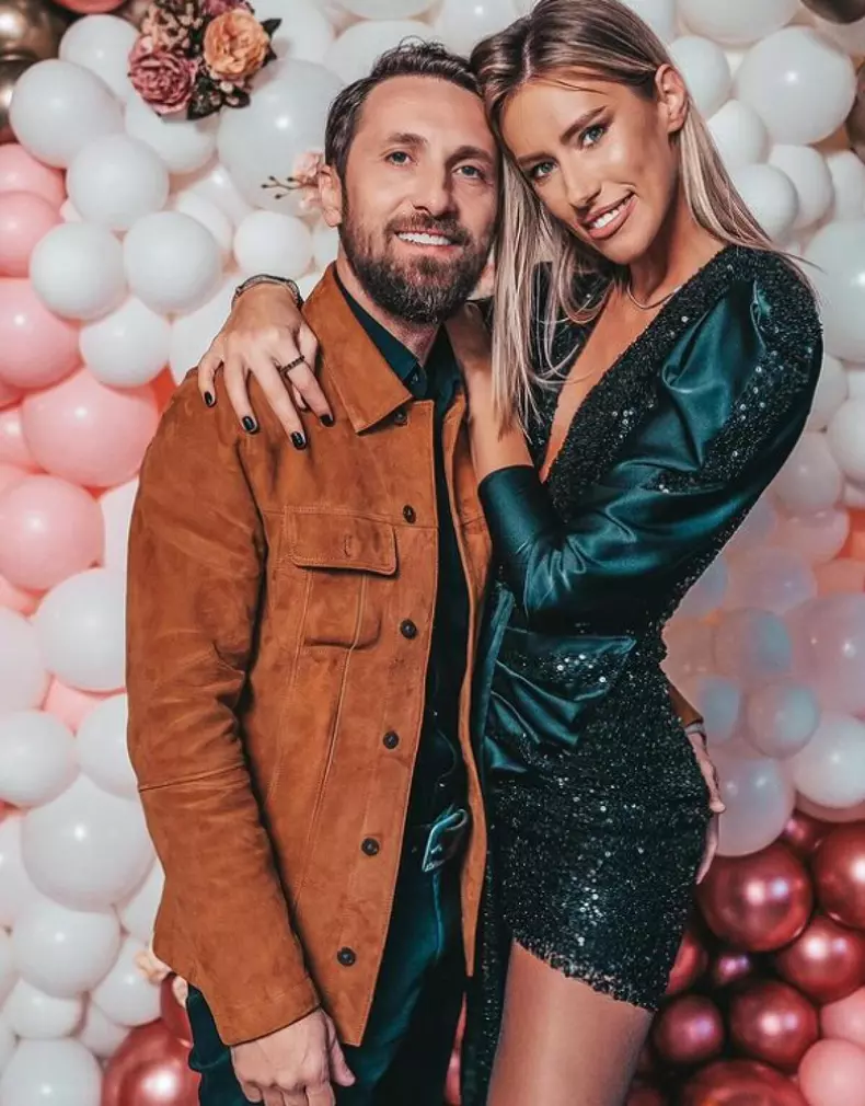 dani-otil-gabriela-prisacariu_56493200