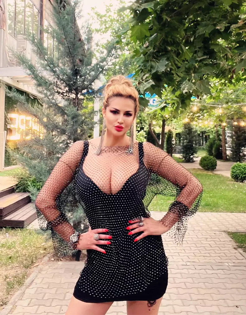 julia-chelaru-76