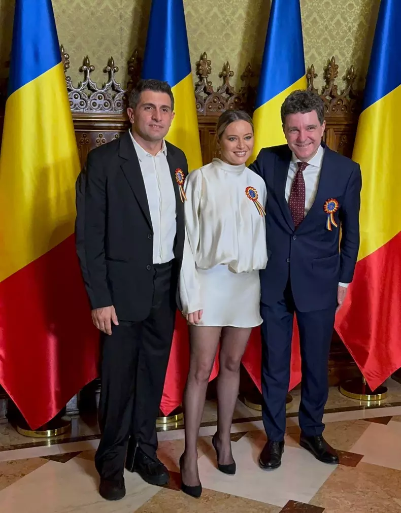 laura cosoi cu nicusor dan