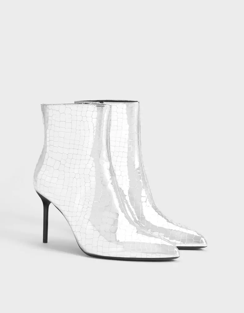 2. Botine din piele ecologica, Bershka, 179,90 lei