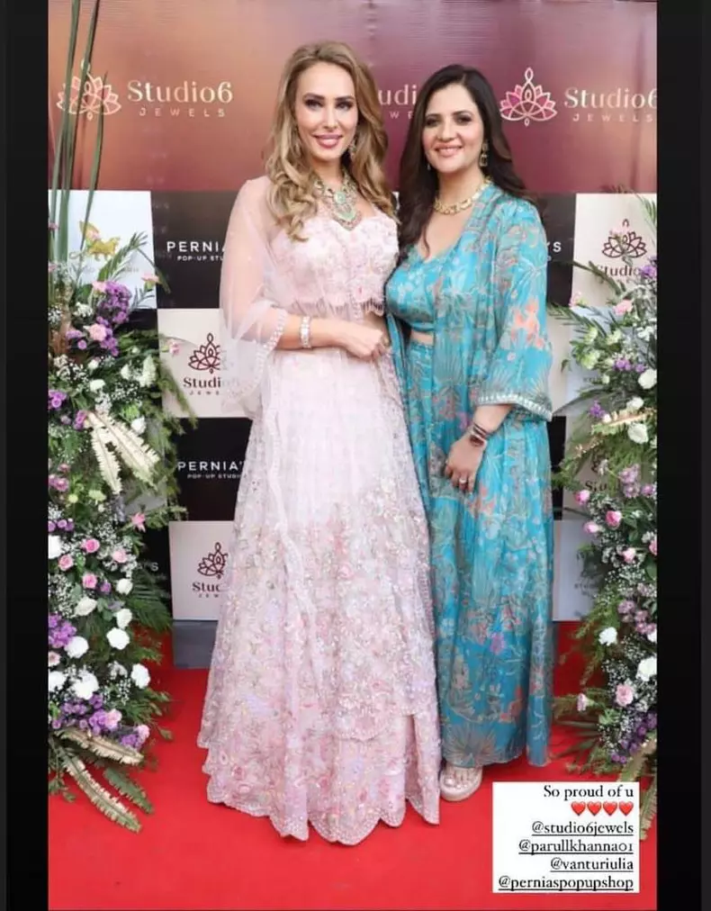 Iulia Vantur in India