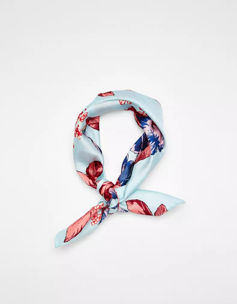 Bandană Bershka 29,90 lei