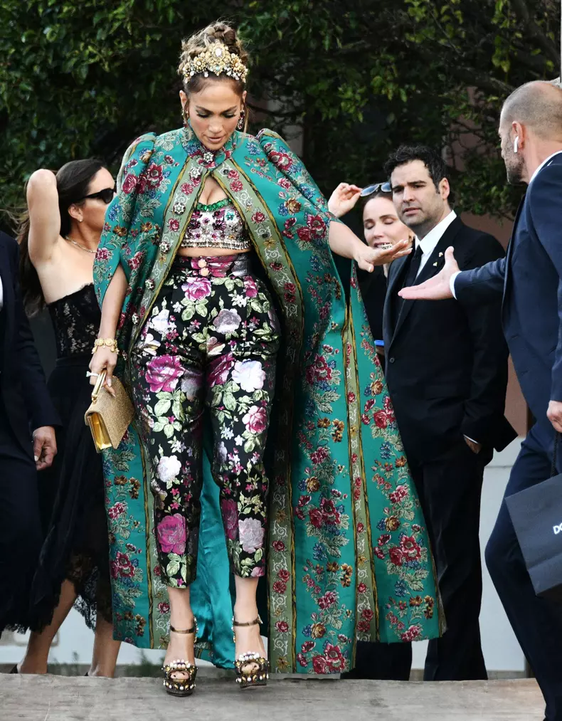 jennifer-lopez-gafa-venetia (3)