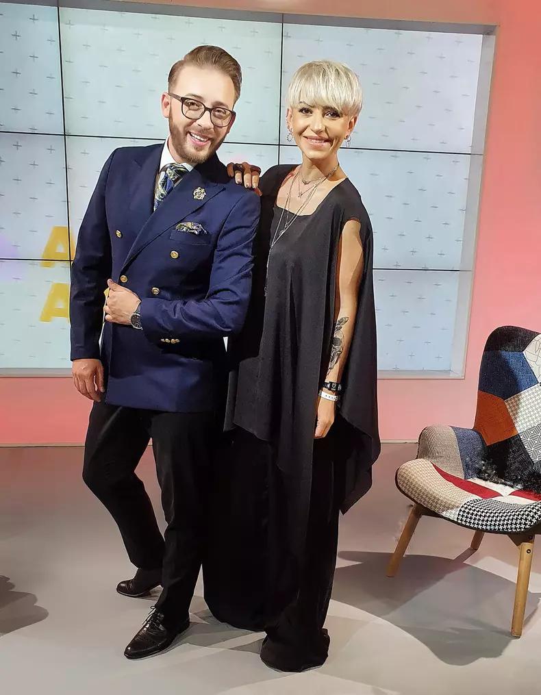 Giulia-Anghelescu-244999544_843378319621129_4925065674793954163_n