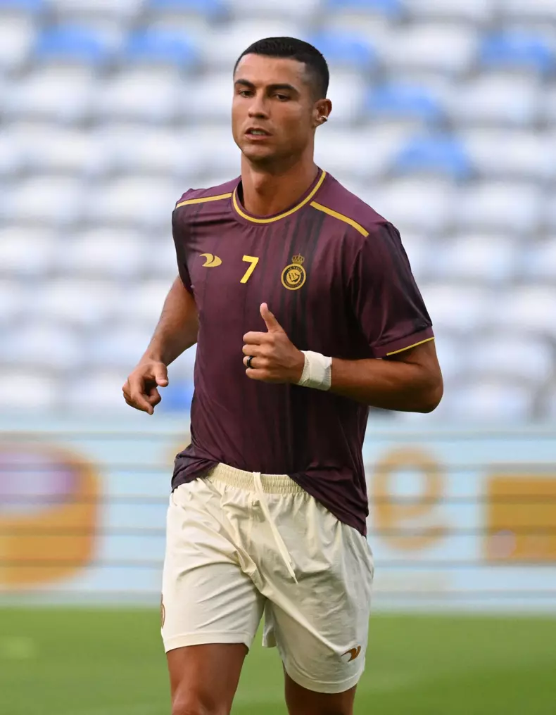 Cristiano Ronaldo a devenit cel mai bine plătit star pe Instagram