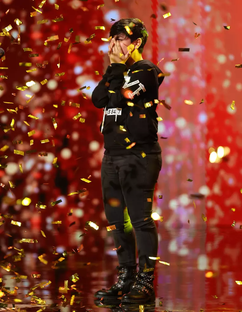 Alexandra-Croitoru-golden-buzz-2