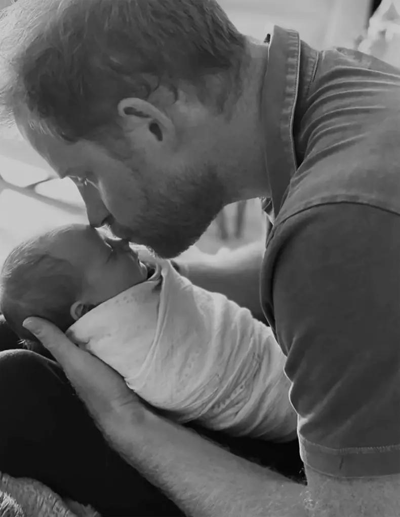 Fotografiile cu Archie și Lilibet pe care prințul Harry și Meghan Markle le-au ținut ascunse până acum. Ce detalii au ieșit la iveală