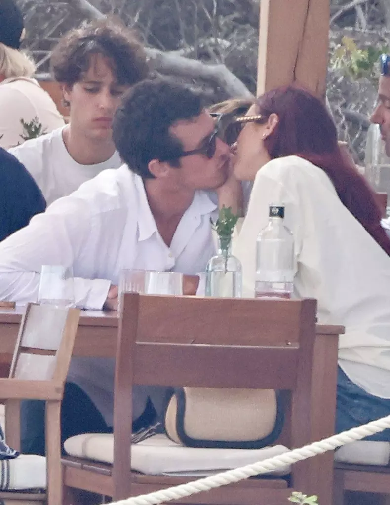 *PREMIUM-EXCLUSIVE* STRICTLY NOT AVAILABLE FOR ONLINE USAGE UNTIL 22:00PM UK TIME ON 01/09/2024 - MUST CALL FOR PRICING BEFORE USAGE - Popstar Dua Lipa and her actor boyfriend Callum Turner pack on the PDA while enjoying a smoke, a drink and a bite to eat