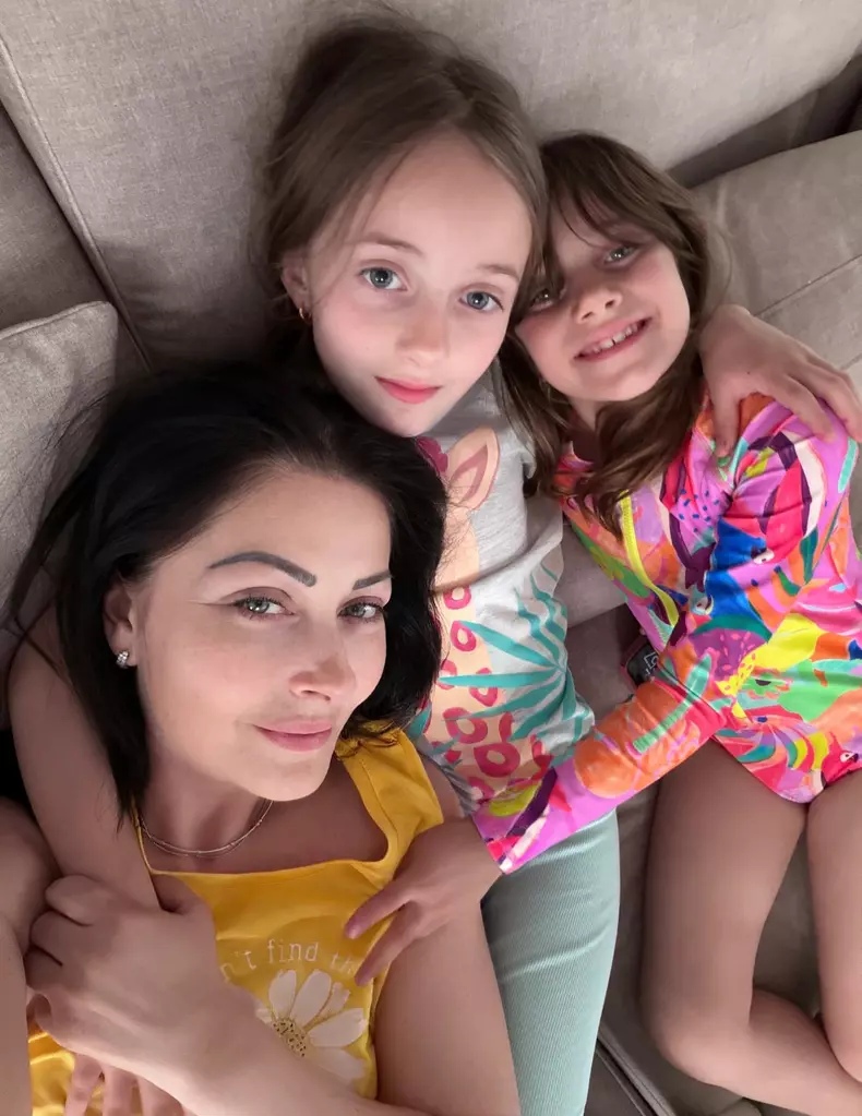 Gabriela Cristea a răbufnit după ce fiicele sale au fost criticate online: „Aici, pentru mine, se termină orice discuție”