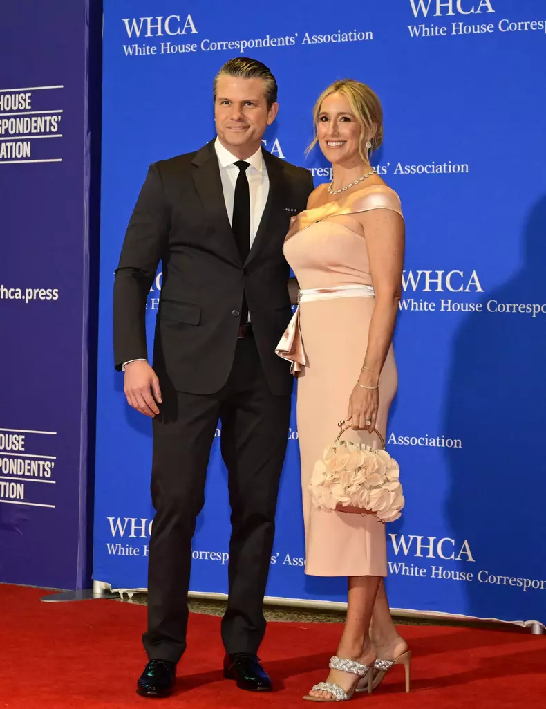 Jennifer Rauchet și Pete Hegseth