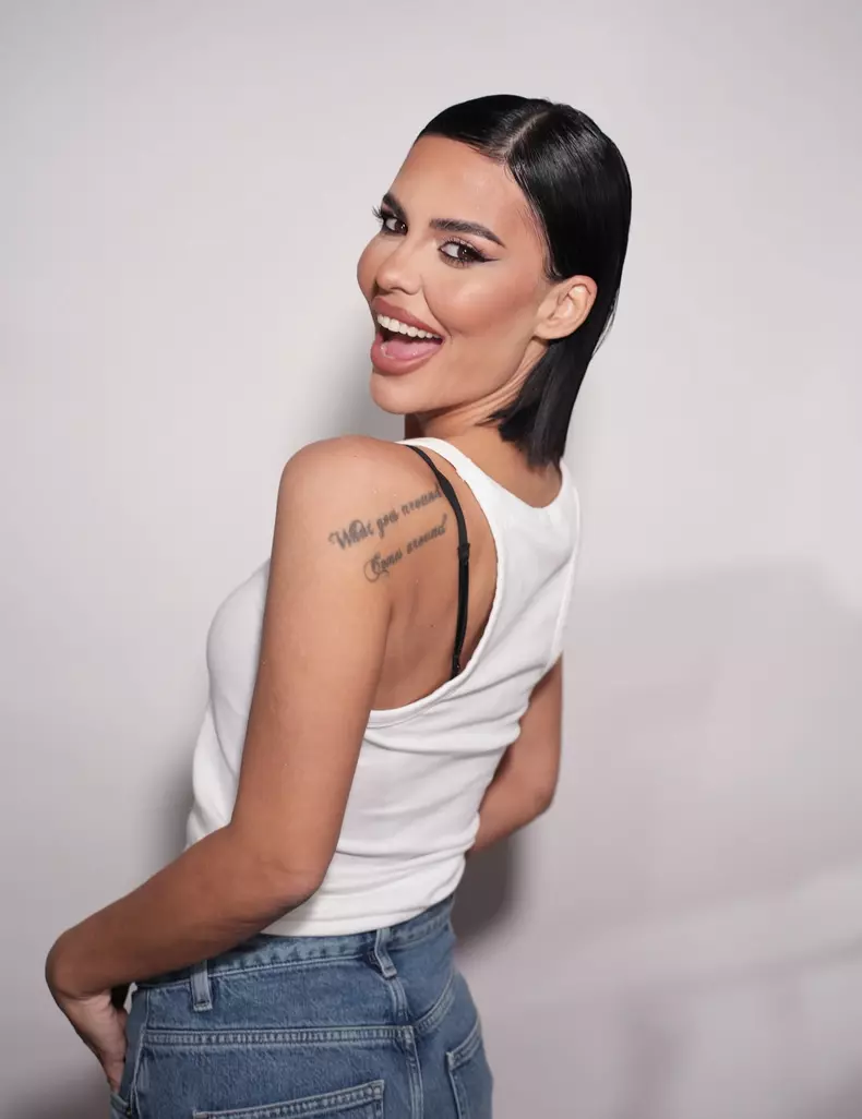 Andreea Popescu 4