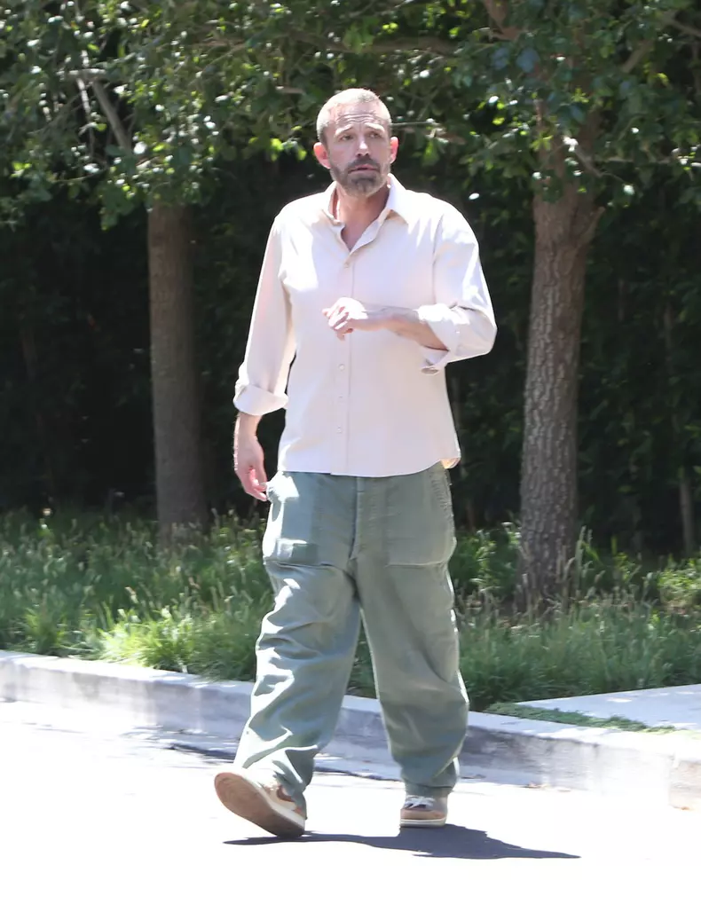 PREMIUM EXCLUSIVE Ben Affleck Takes Environmentalist Daughter Violet For A Drive In Gas Guzzling V8 Ford F-150 Raptor