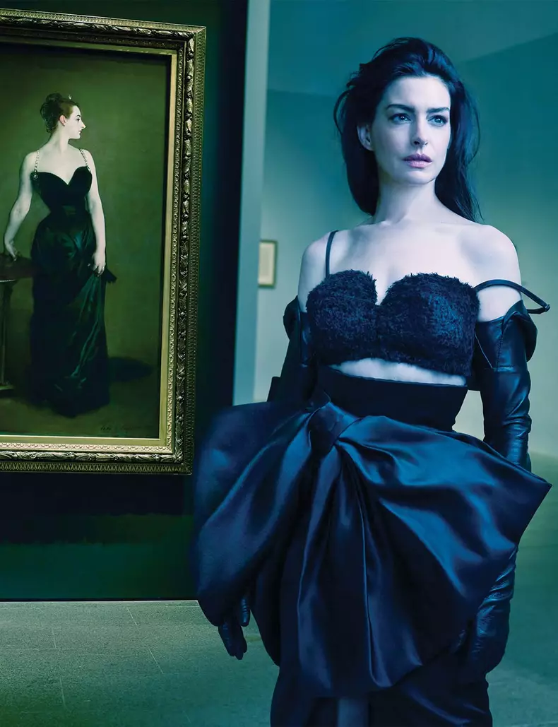 anne-Hathaway6