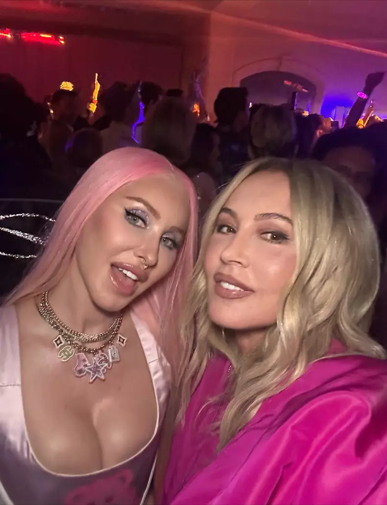 Anastasia Soare și fiica ei, Norvina (8)