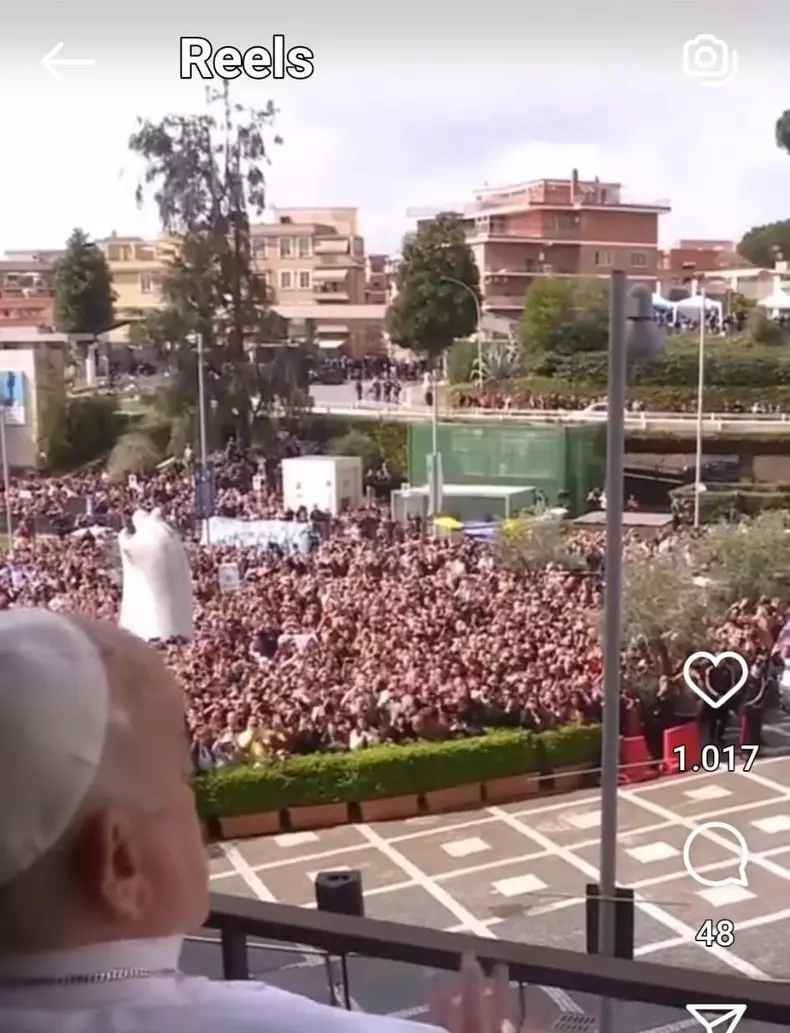 Papa-Francisc-externat-9