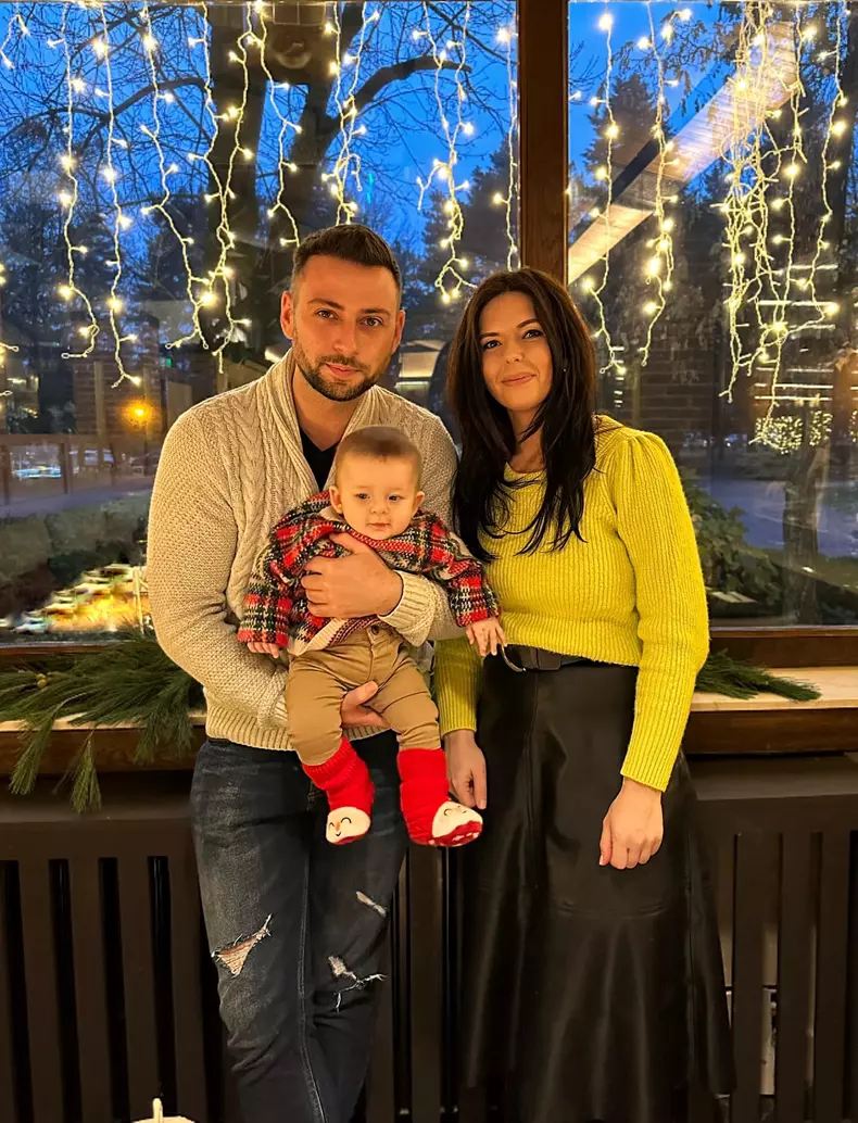 radu-andrei-tudor-alaturi-de-fiul-sau.-cat-de-adorabil-este-micutul-david.-este-si-primul-paste-al-copilului-nostru-3