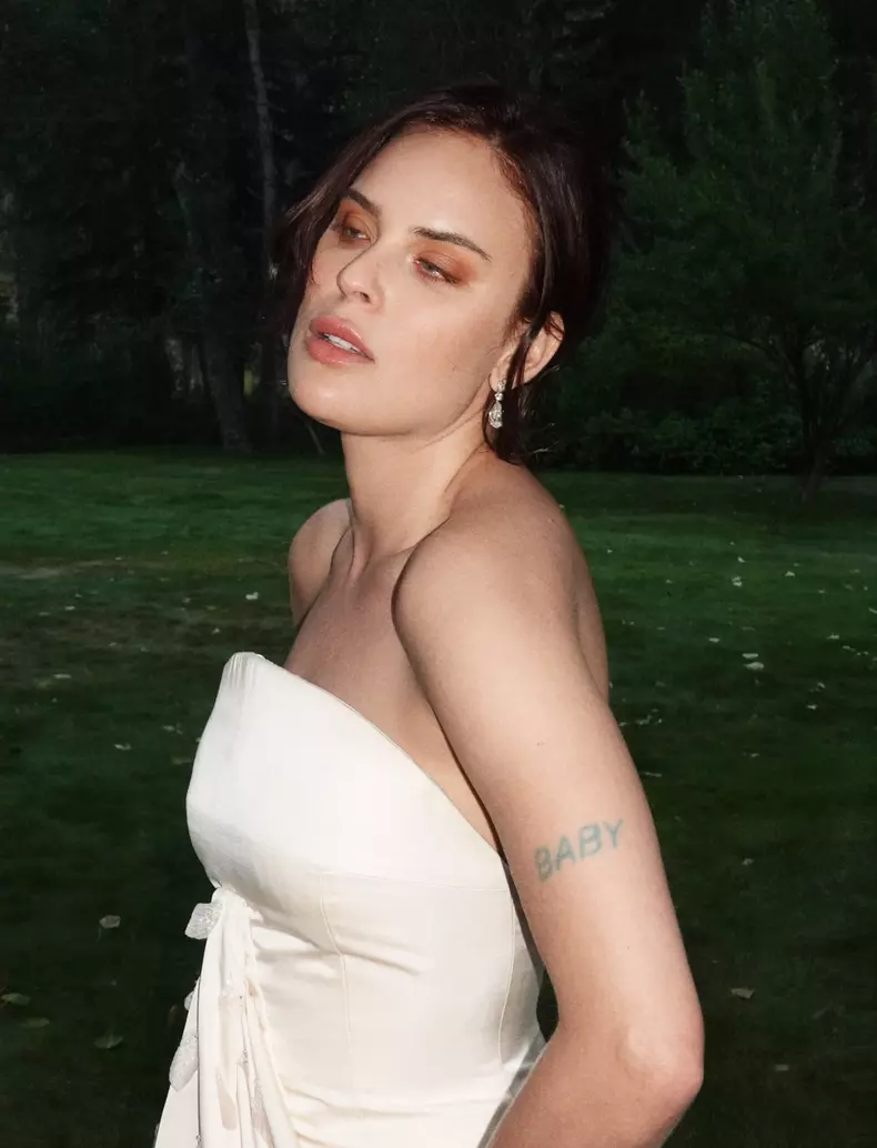 tallulah-willis-s-a-casatorit-rochie-mireasa (7)